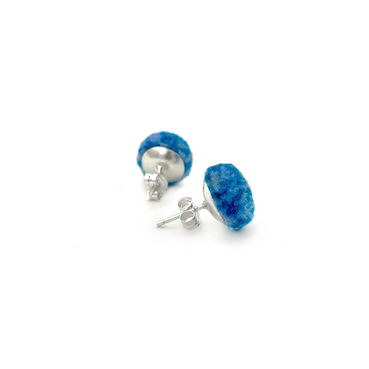 pom'd silver studs in sky blue
