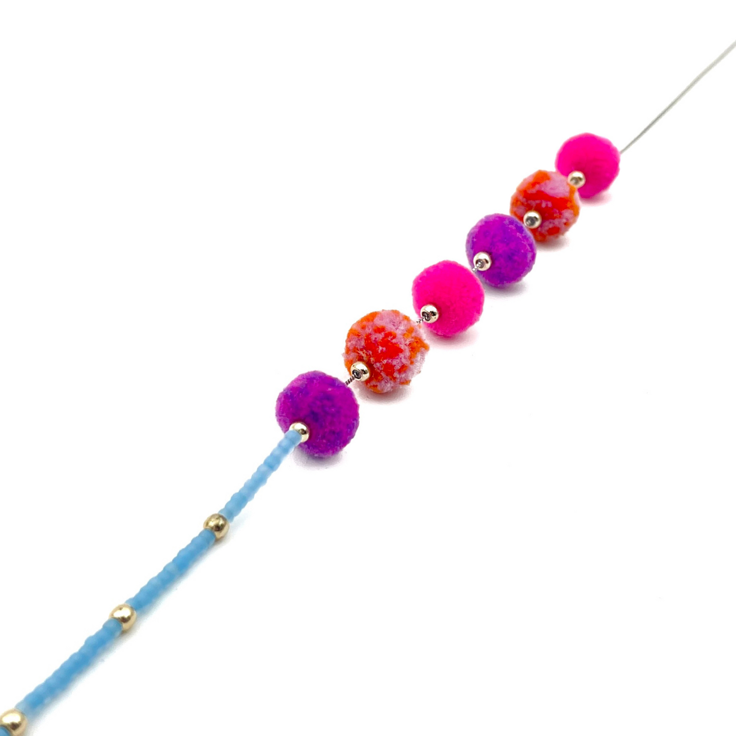 pom'd necklace in chiclets