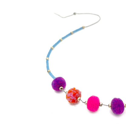 pom'd necklace in chiclets