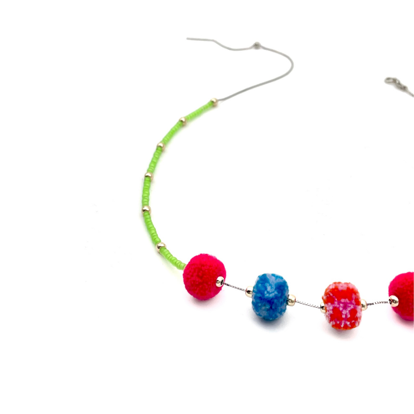 pom'd necklace in pow